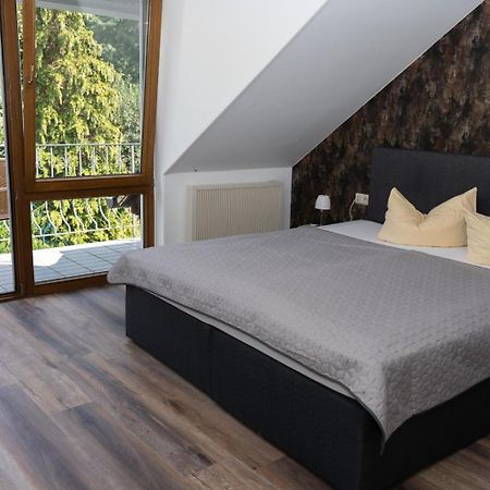 Hotel Restaurant Moselblick Wintrich Zewnętrze zdjęcie