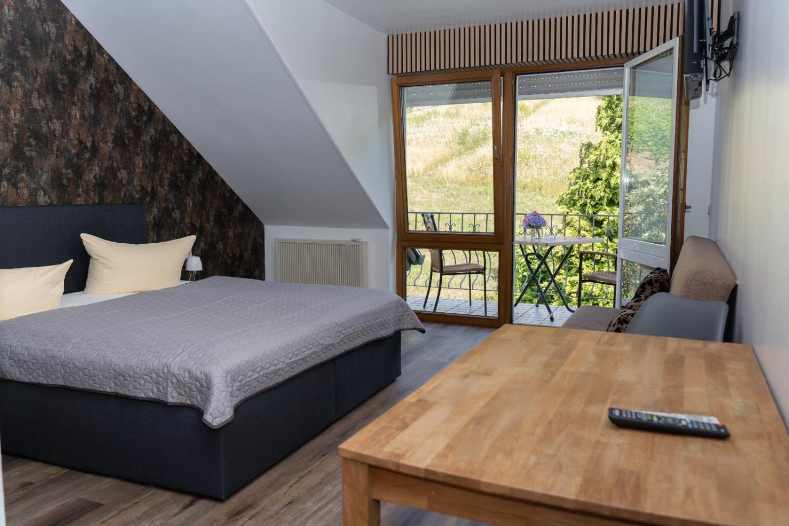 Hotel Restaurant Moselblick Wintrich Zewnętrze zdjęcie