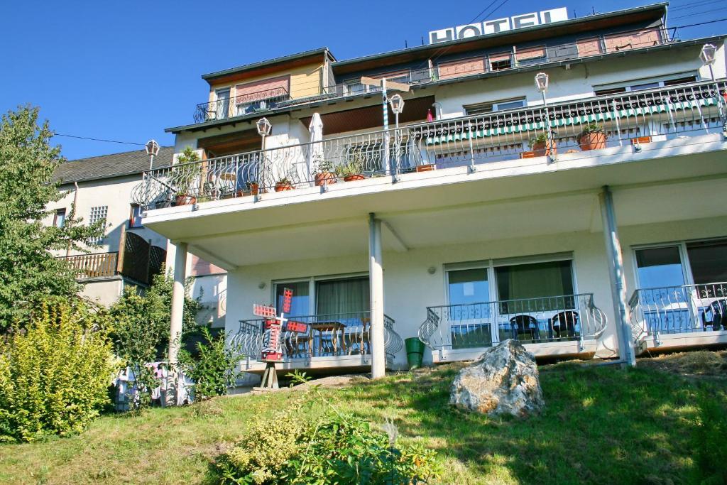 Hotel Restaurant Moselblick Wintrich Zewnętrze zdjęcie
