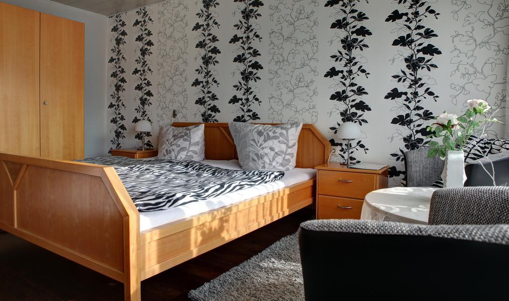 Hotel Restaurant Moselblick Wintrich Zewnętrze zdjęcie